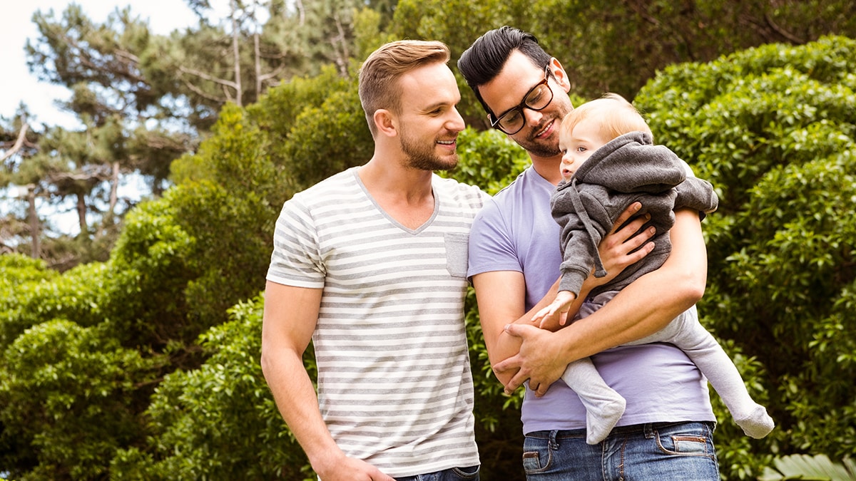 Oftmals werden Kinder von Regenbogenfamilien gemobbt. 