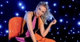 Kylie Minogue präsentiert ihren neuen Hit „I Love It“