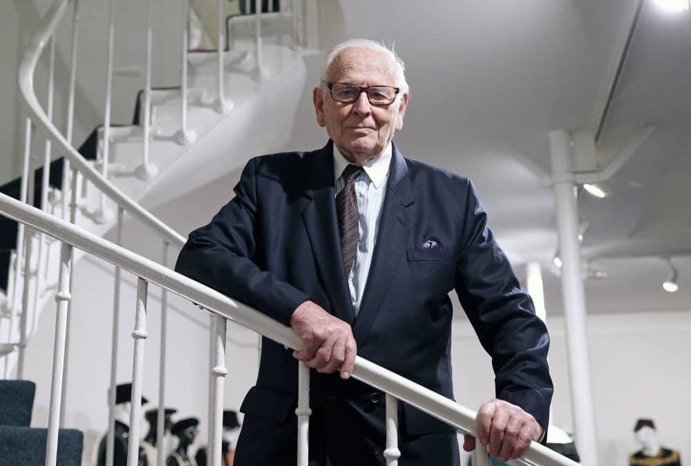 Luto por la muerte del diseñador de moda Pierre Cardin