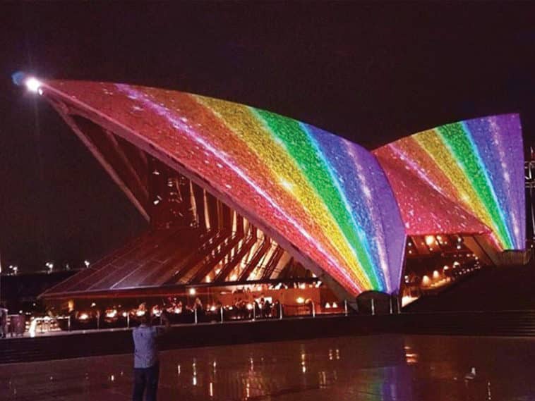 Sydney eröffnet den Regenbogenpfad 